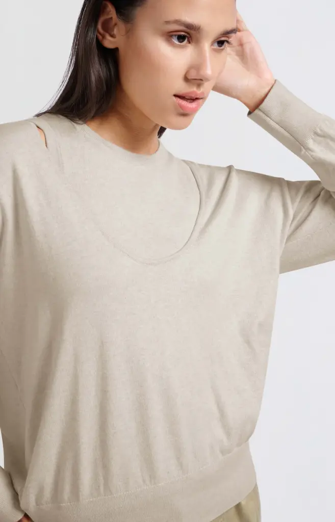 Pull avec col rond plongeant et débardeur beige YAYA
