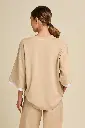 March23_t-shiirt_travel_beige_trousers_edith_beige_vest_blazer_vibe_beig_6.webp