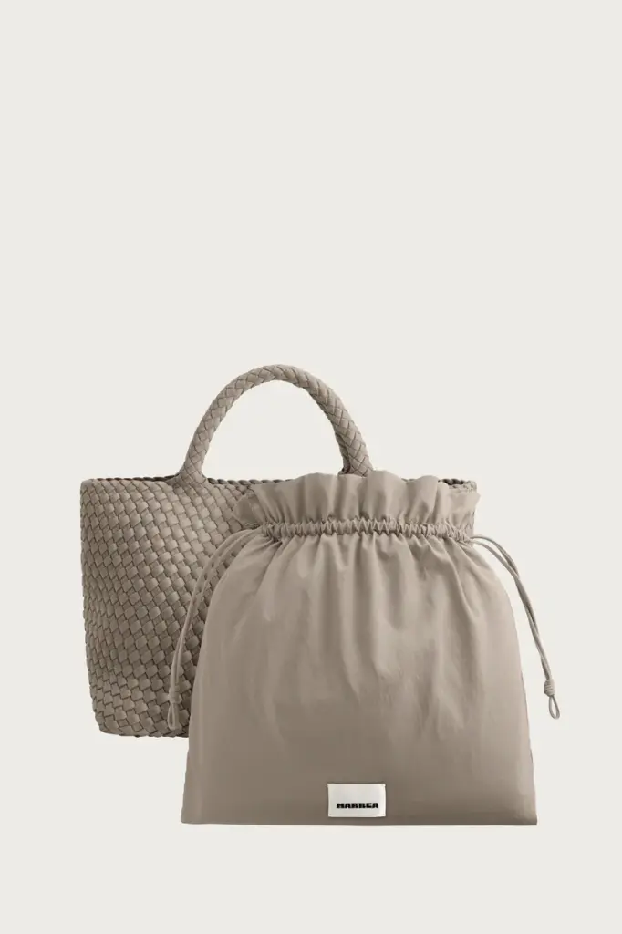 TAUPE-SECRET_MEDIUM_FRONT_DUSTBAG.webp