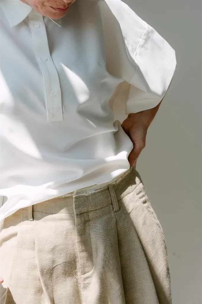 MieeilleS6_off_white_blouse_AuroraS6_sand_trouser_SS26_Aimee_the_Label_2.webp