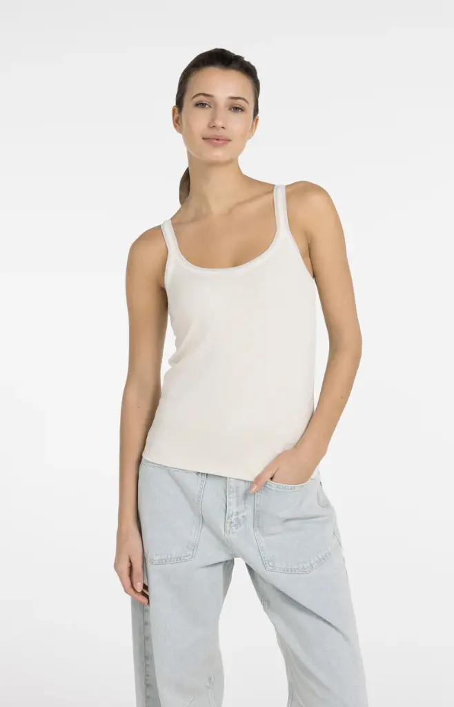 singlet-with-mesh-detail-1_aa390e67-2b32-4efb-ba4e-07e04dc2d88c.webp