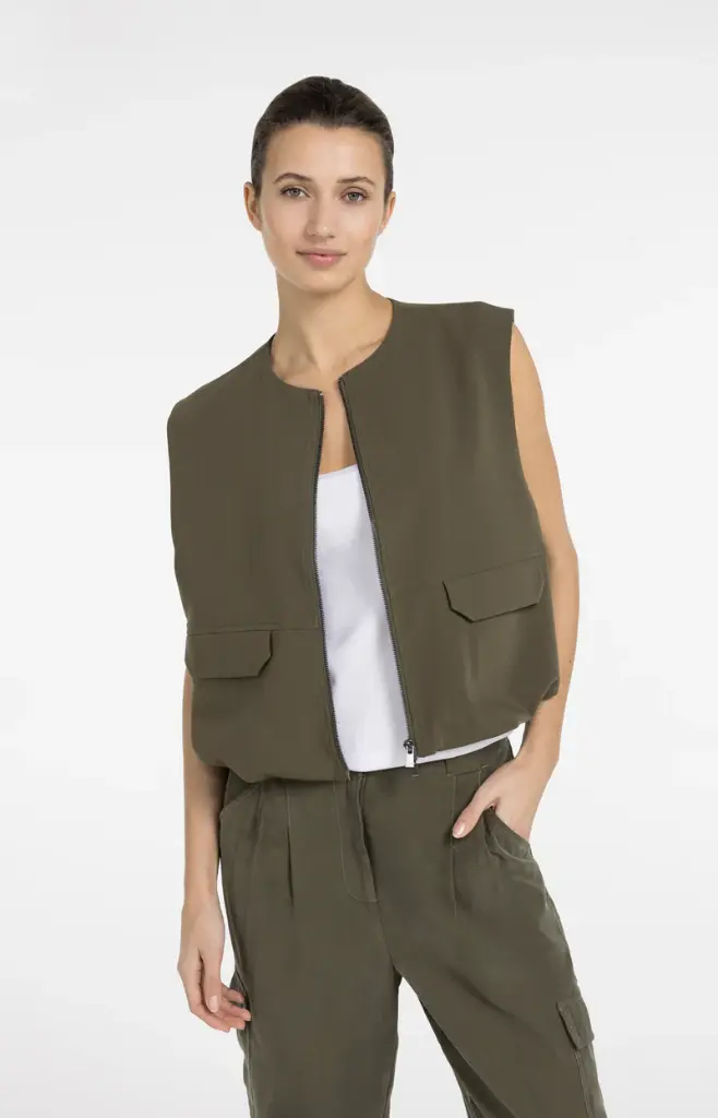 sleeveless-woven-jacket-with-balloon-shaped-hem_b2b4693b-3d85-4eff-a74e-a470a048b745.webp