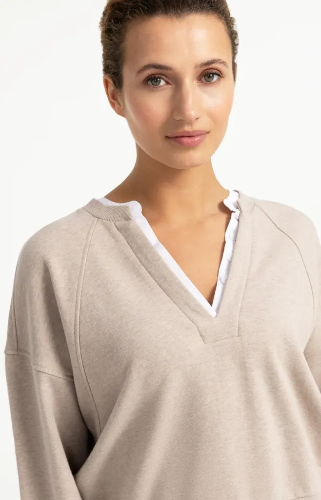 sweatshirt-with-v-neck-and-woven-collar_fa07825e-81f2-4ce4-a2b0-c070d42736f3.webp