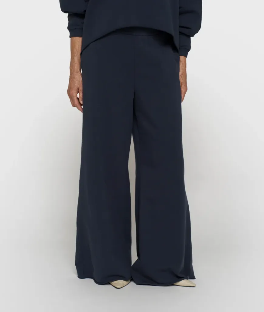 drop9__0066_33_20260721_10DAYS_FW26_E-COM_099.webp