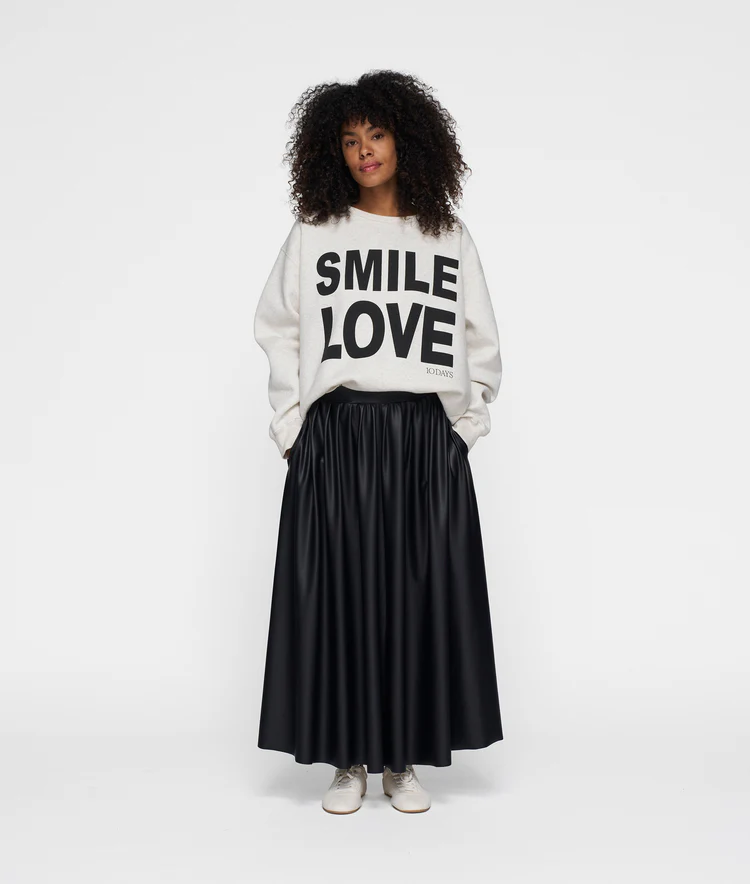 Sweater smile love 10 Days 