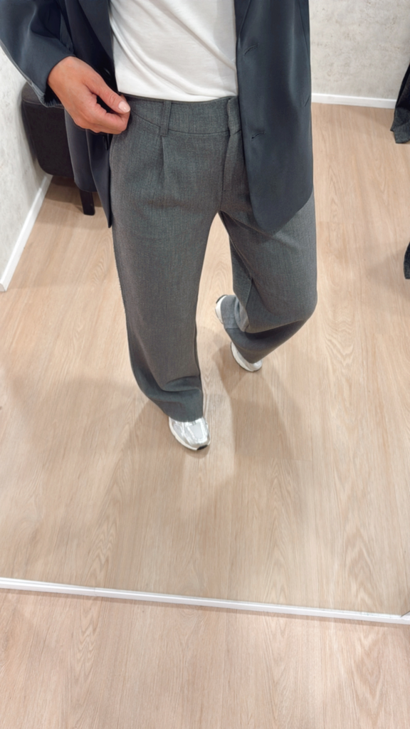 Pantalon gris Yaya