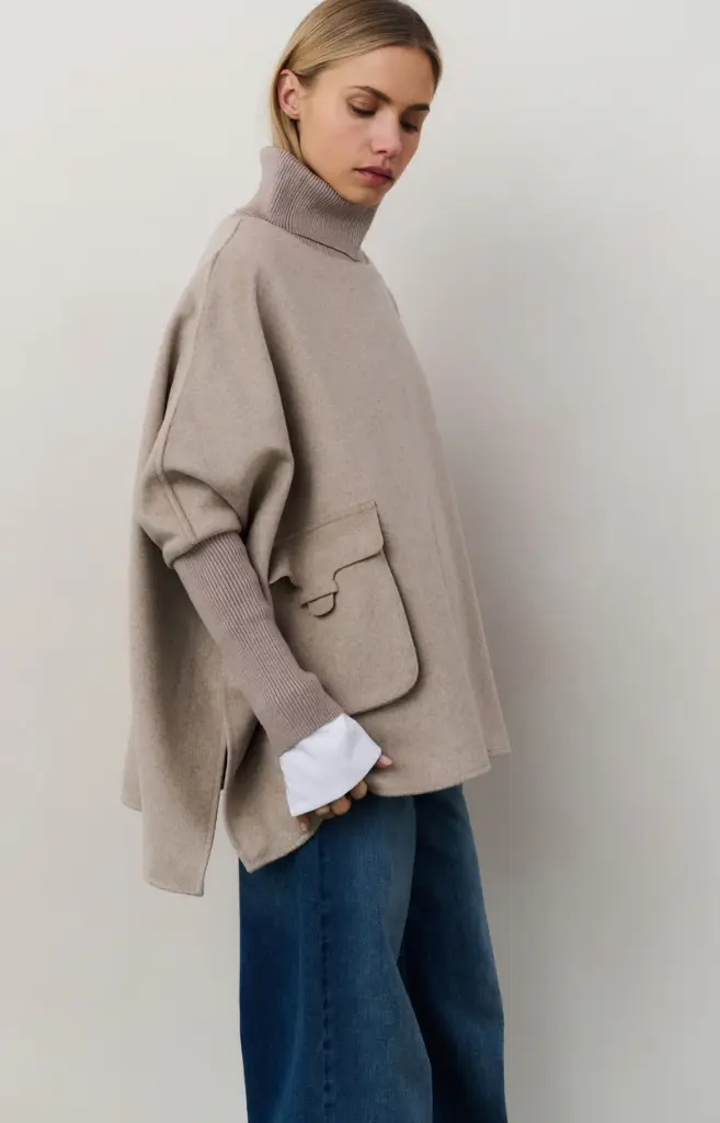 Poncho en laine beige Yaya