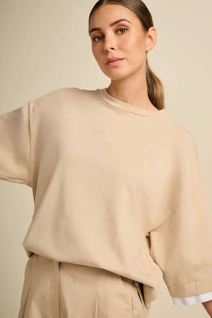 Travel t-shirt Beige March23