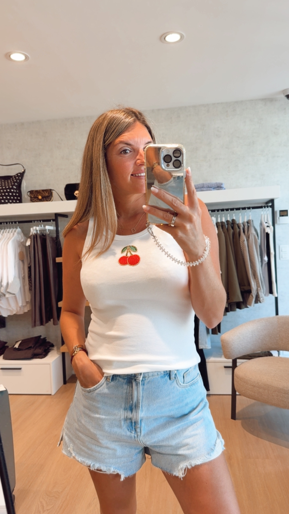 Top cerise