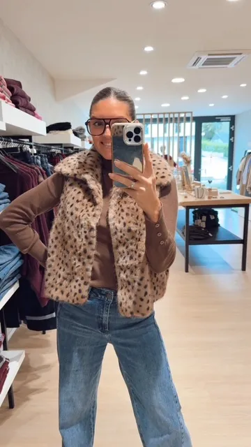 Veste s/manche léopard