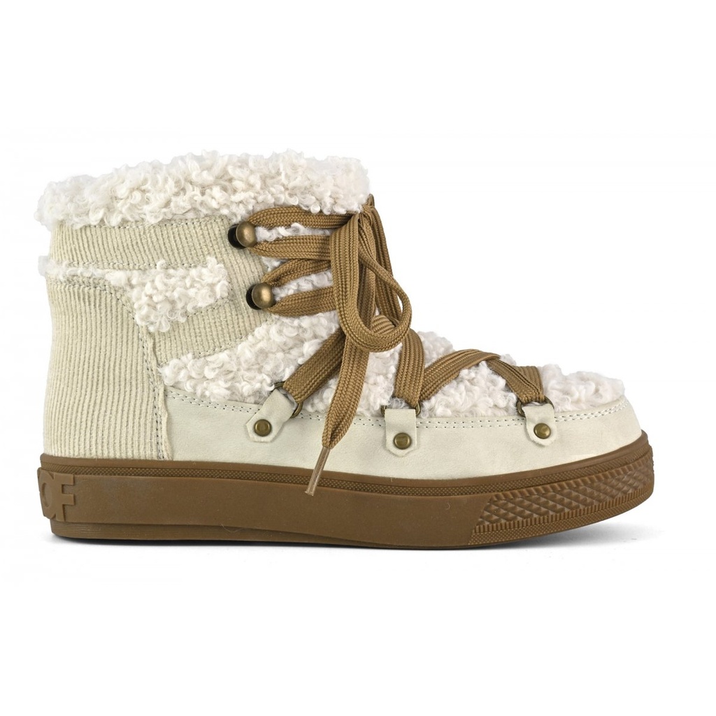 Snowboot in teddy fur Colors Of California 