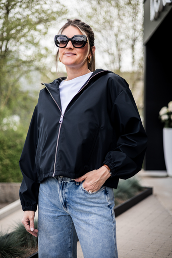Veste noir à Capuche Liviana Conti